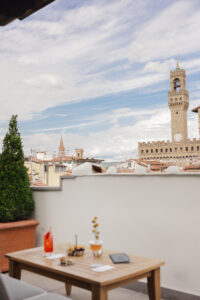 701 Rooftop Bar – Gallery Hotel Art